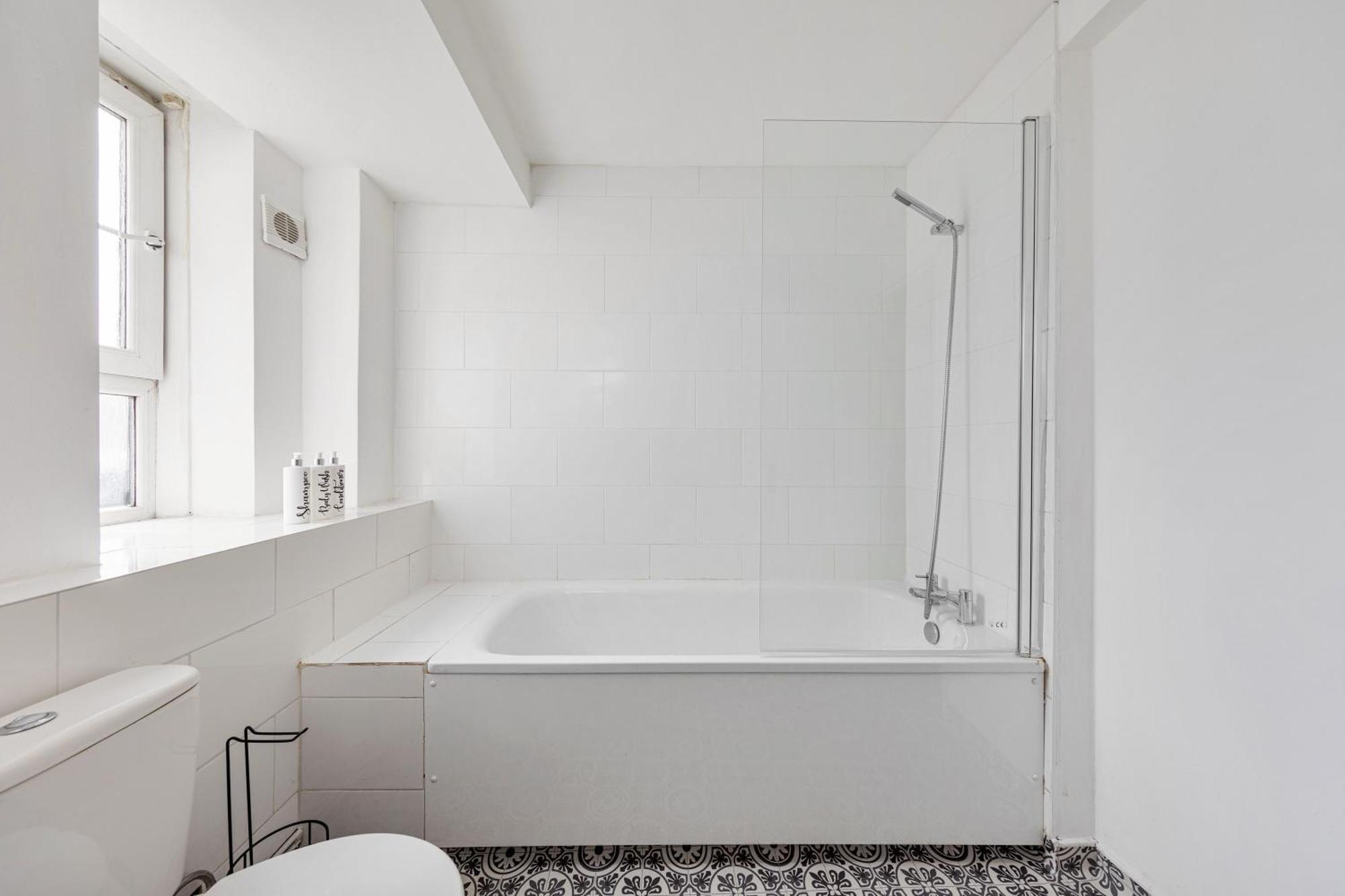Sleek Shoreditch Hideout - 2 Bed Gem With Balcony In Central London Luaran gambar
